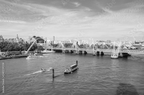 Bridge Over The River Thames © Ryan