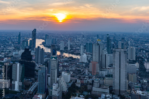 Fototapeta Naklejka Na Ścianę i Meble -  The evening and night lights of Bangkok when viewed from a corner on December 6, 2018.