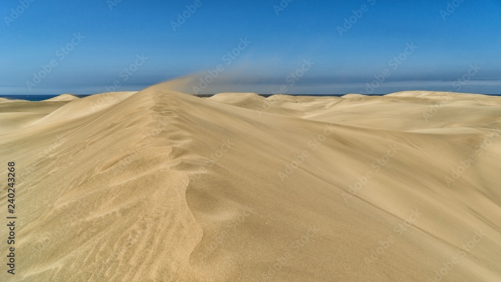 Dünen von Maspalomas mit Sandverwehung