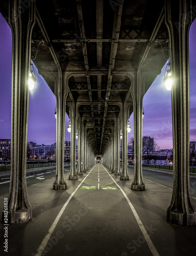 Inception bridge Bir Hakeim