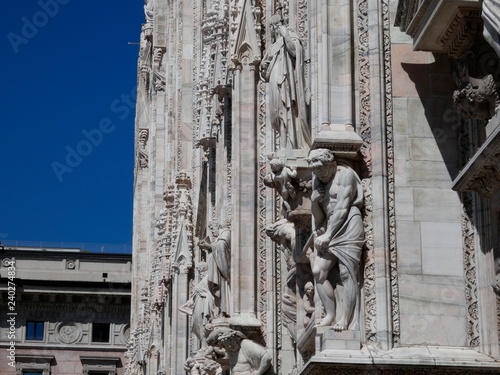 Catedral de Milán (Duomo di Milano), estilo gótico. photo