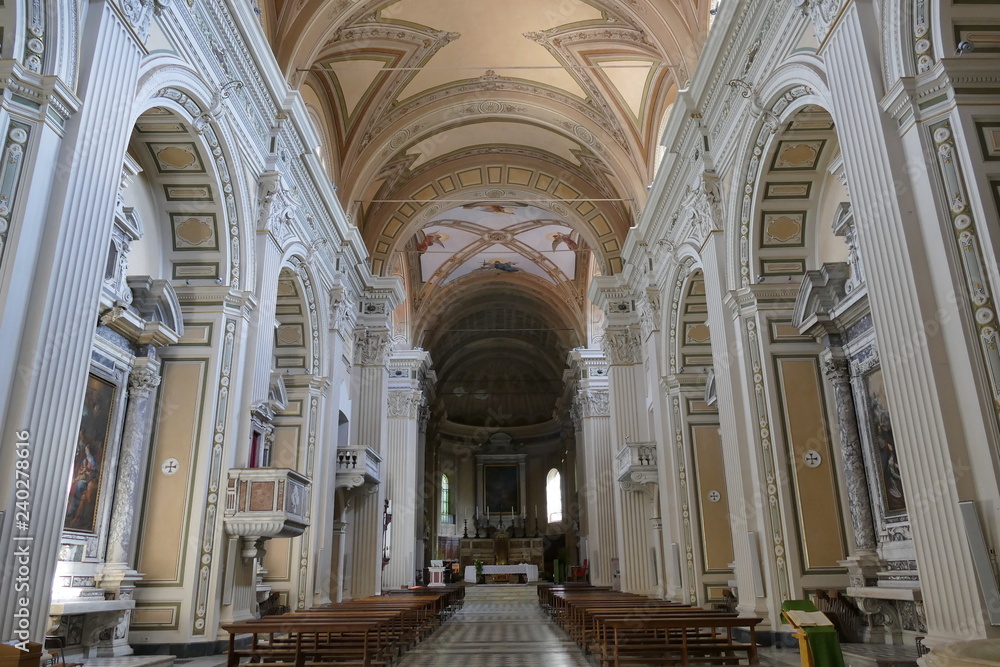 Massa - Cathedral of St. Peter and St. Francis, interior