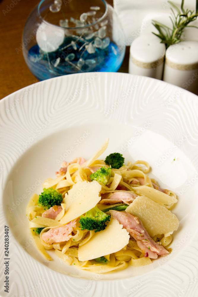 chicken and broccoli pasta chicken and broccoli pasta