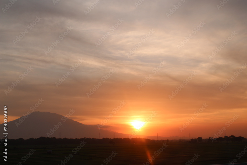 Obraz premium Sunrise in the afternoon in Central Java