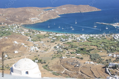 Grecia isola di Serifos paesaggio mediterraneo photo