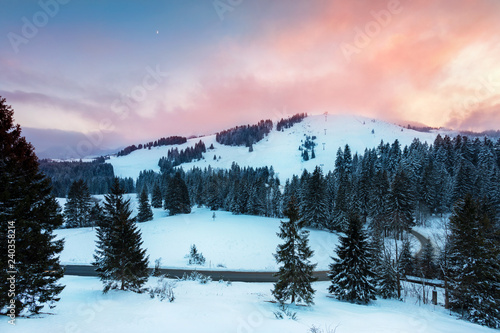 Sudelfeld im Winter, Sonnenuntergang und Schneekanonen, Bayern