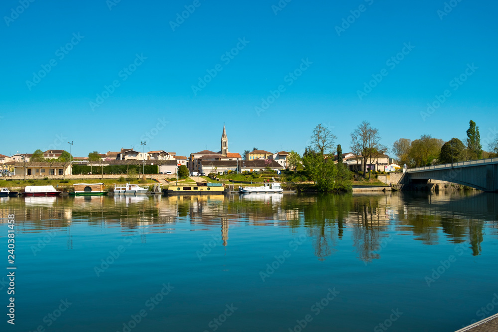 The tranquil Lot River at St-Sylvestre-sur-Lot, Lot-et-Garonne,