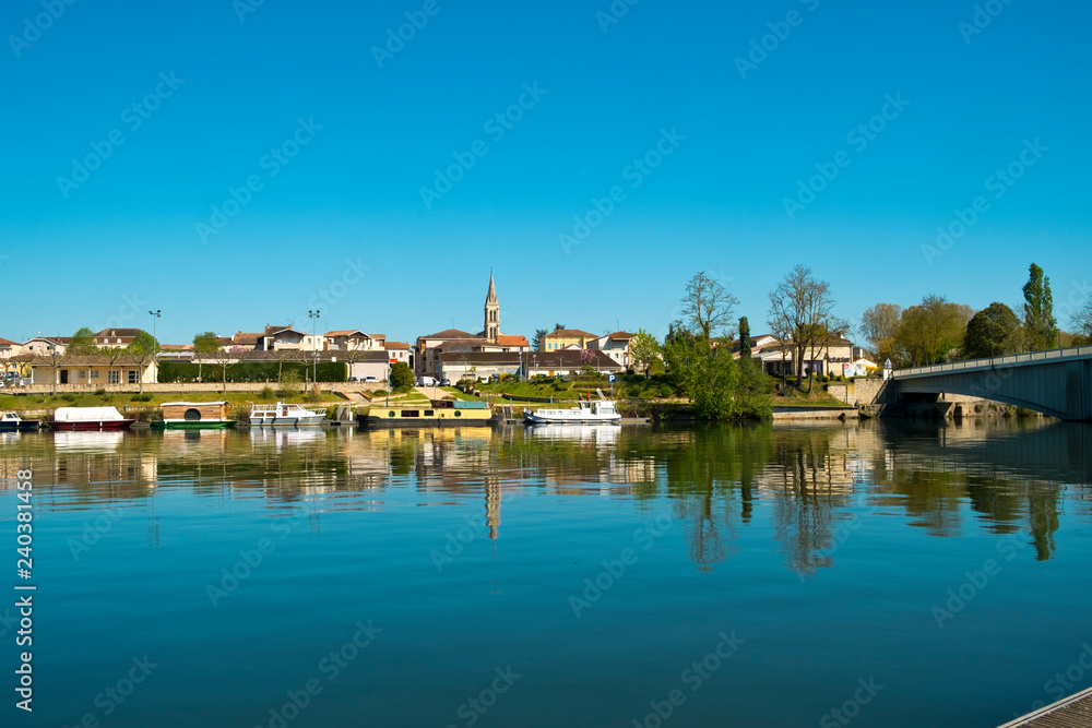 The tranquil Lot River at St-Sylvestre-sur-Lot, Lot-et-Garonne, The tranquil Lot River at St-Sylvestre-sur-Lot, Lot-et-Garonne,