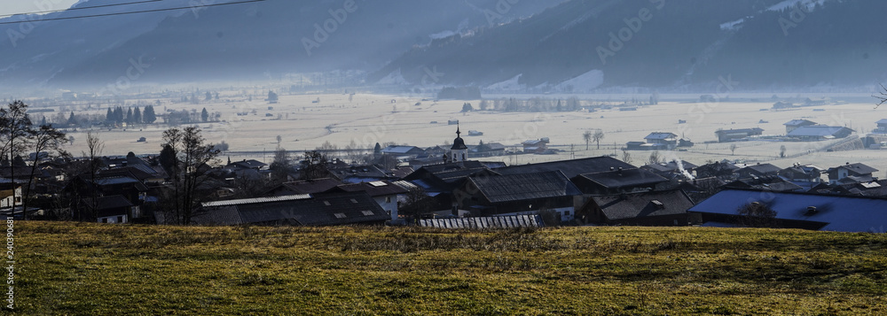 Winterpanorama. Winterstraße. Winterurlaub. Österreich. Italy. Winterpanorama. Winterstraße. Winterurlaub. Österreich. Italy.