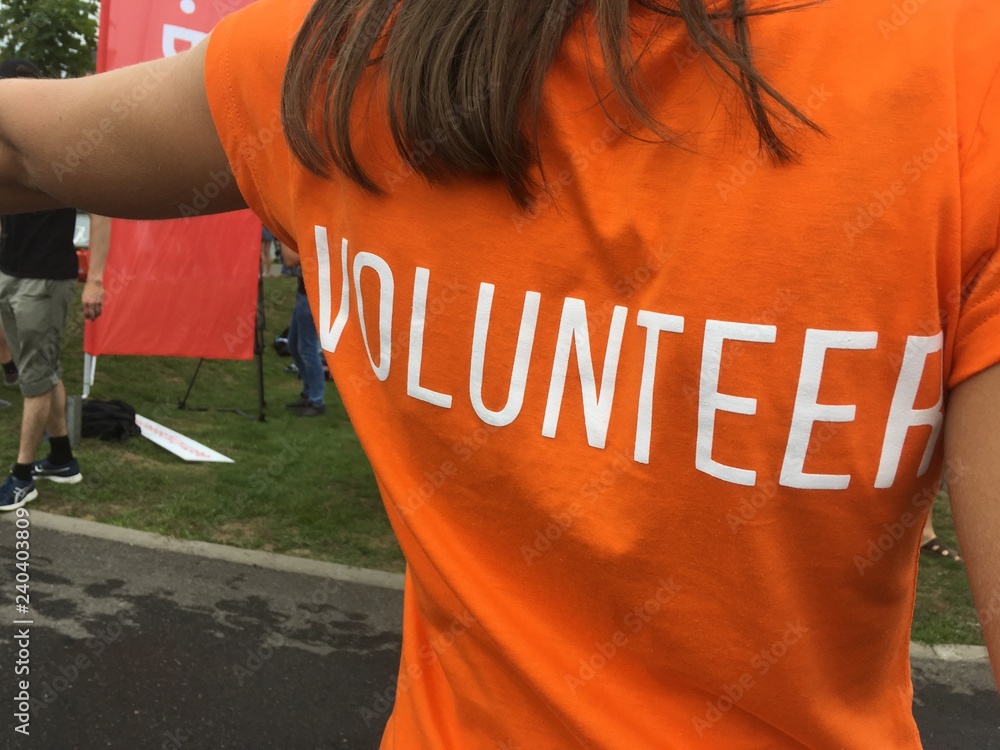 Εκτύπωση καμβά volunteers students at the start of the marathon