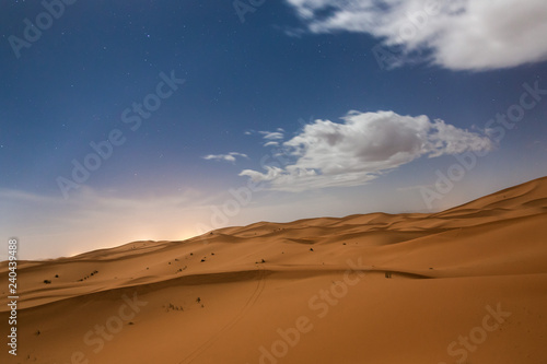 sahara desert at night © Dennis