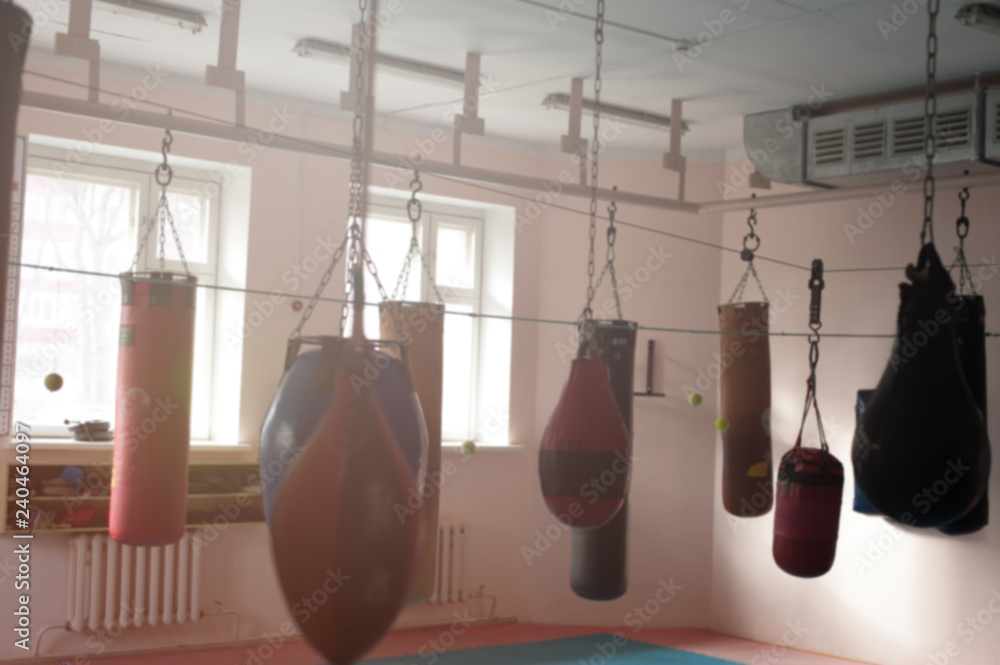 3 Ways to Hang a Heavy Bag - wikiHow