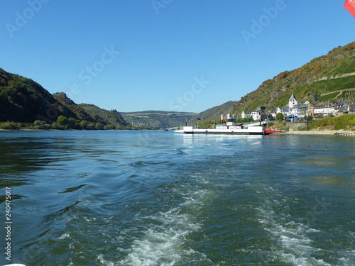 Blick zur Fähre in Kaub am Rhein