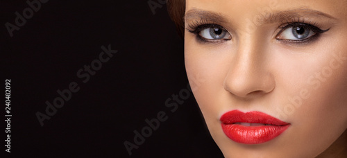 Fotografie close-up portrait of model on a dark background