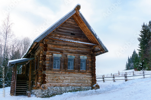 old log peasant hut © Evgeny