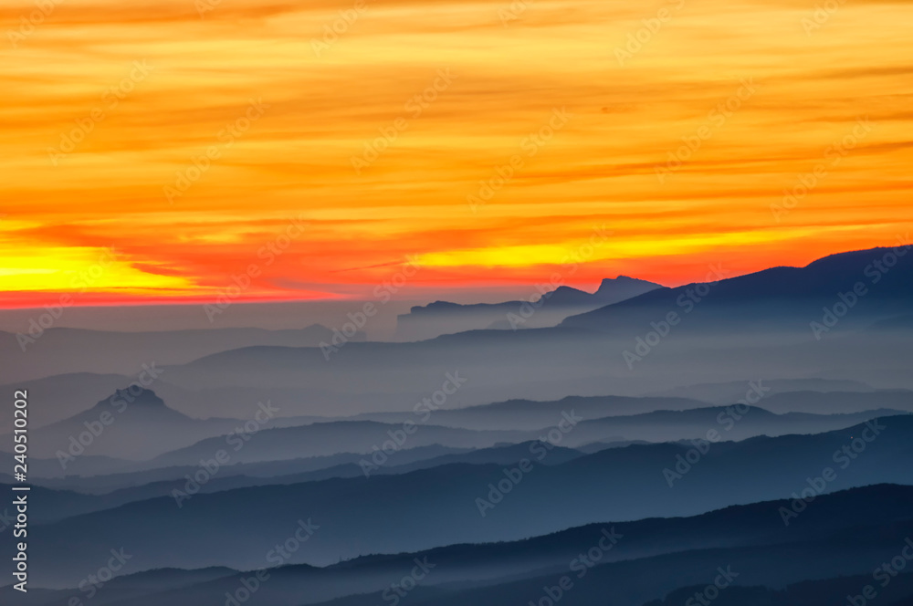 Obraz premium Sunset and sea of clouds