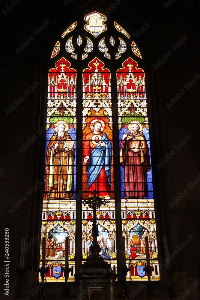 Vitrail de l'église Saint Seine à Corbigny, Bourgogne