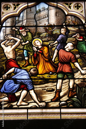Tableau sur toile Lapidation de Saint Etienne, vitrail de l'église Saint Seine à Corbigny, Bourgog