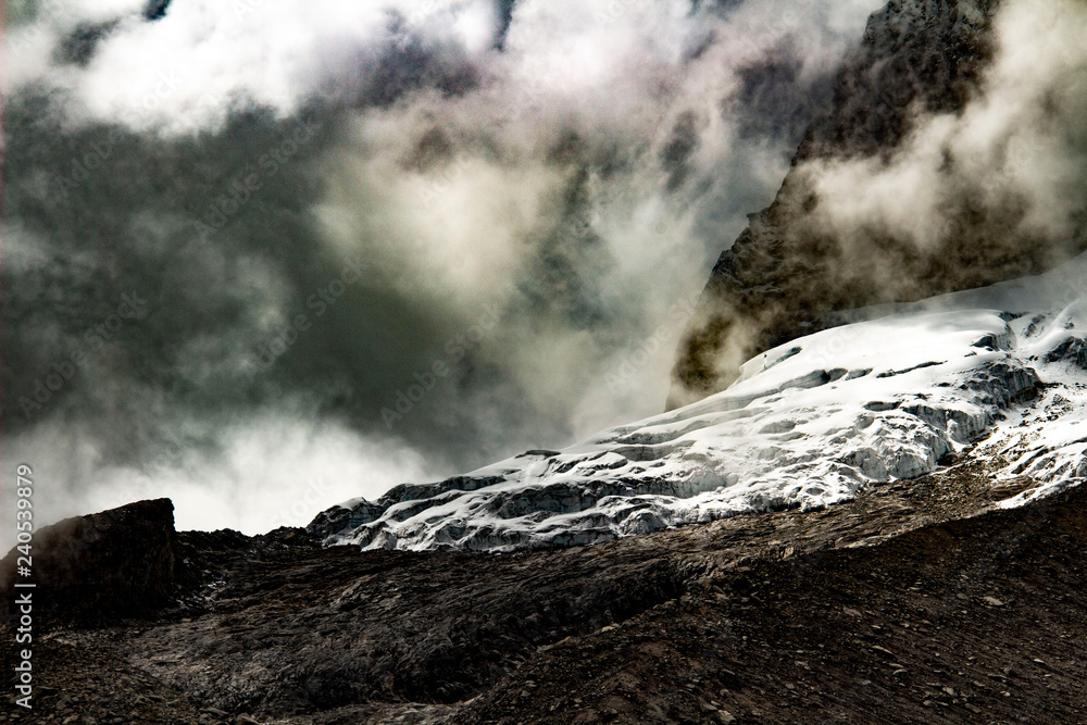 La bellissima Cordillera bianca e le sue lagune nel parco nazionale Huascaran, Huaràz, Perù