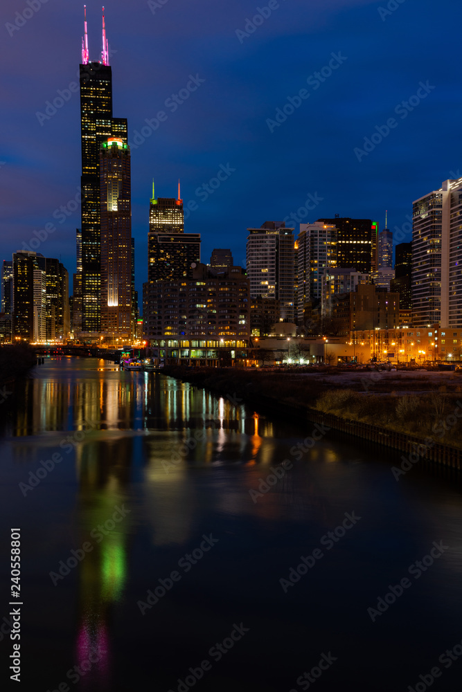 Obraz premium Panoramę Chicago w nocy