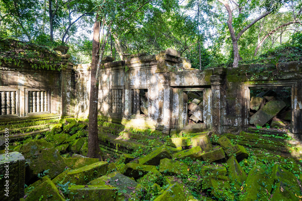 ruin at Beng Mealea temple