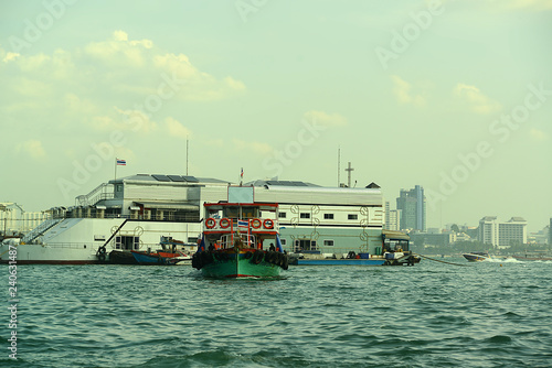 Boote vor der Küste von Pattaya Thailand