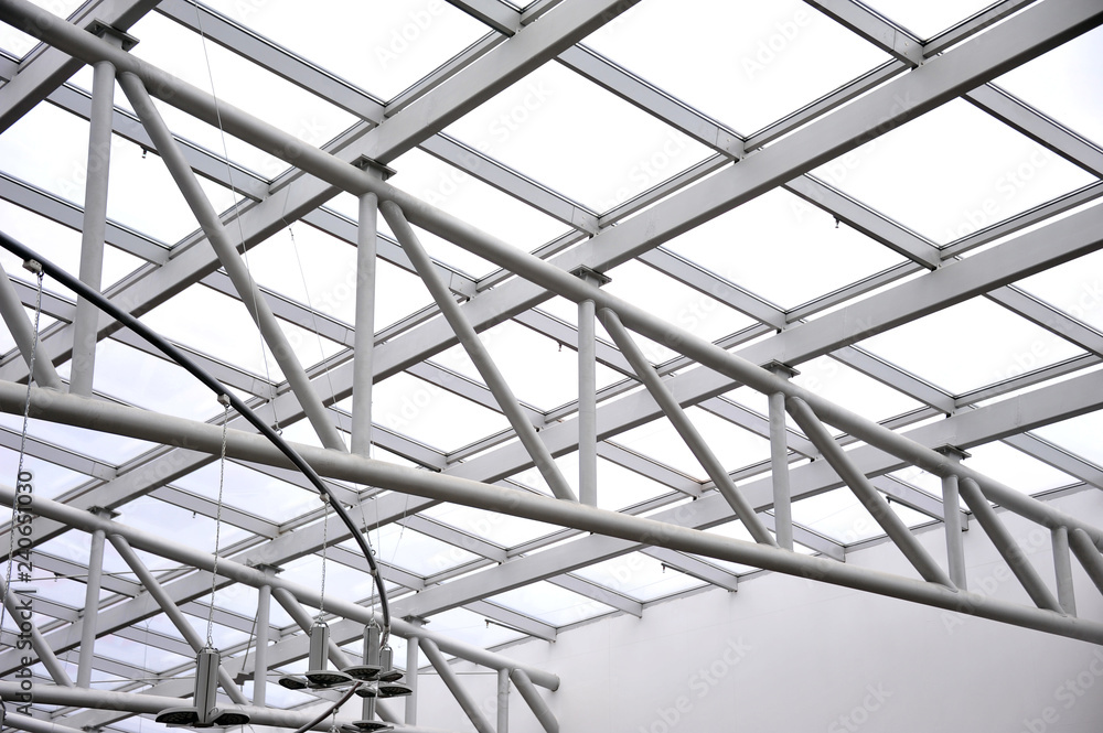 Arc polycarbonate canopy and reinforced concrete construction