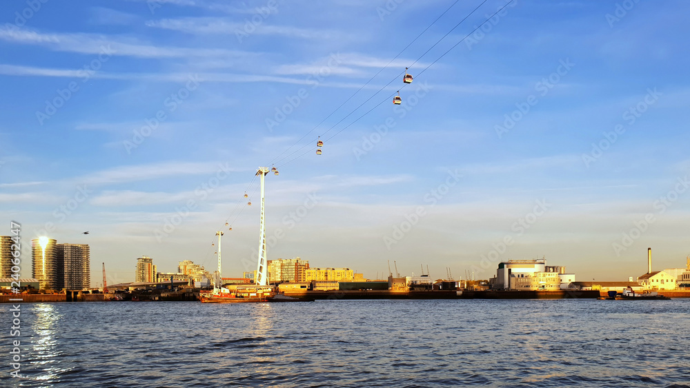 Obraz premium Air line Cable car - London, UK
