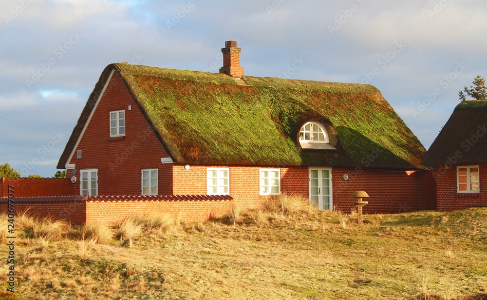 Reetgedecktes Haus auf der Nordseeinsel Fanö, Dänemark Reetgedecktes Haus auf der Nordseeinsel Fanö, Dänemark