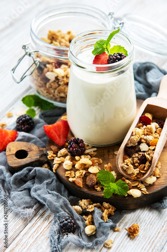 healthy breakfast, yogurt and granola