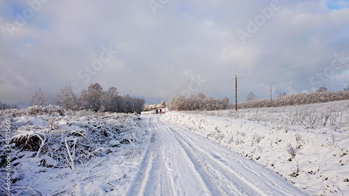Fototapeta Naklejka Na Ścianę i Meble -  Śnieżna zima w Polsce (warmińsko - mazurskie)