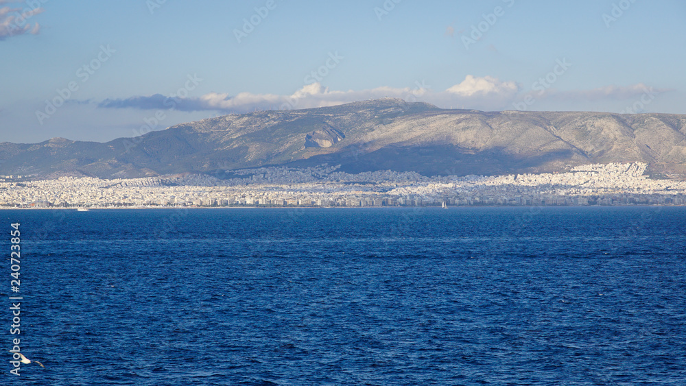 Vue panoramique d'un ferry de Athenes et du Piree