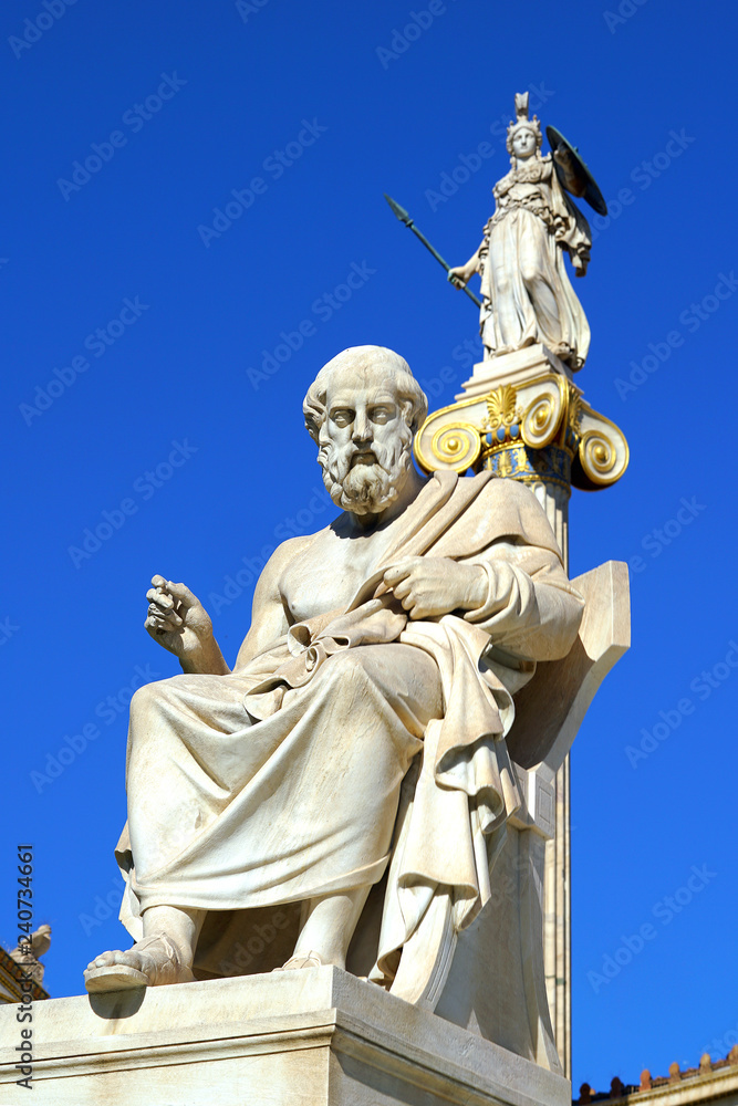 Statue of Plato and Athena in front of the Athene University