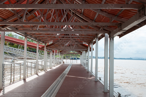 Steg am goldenen Dreieck auf der Seite von Laos