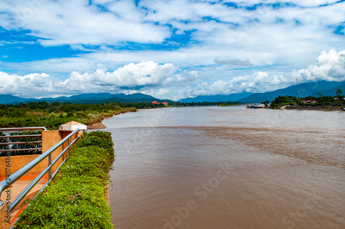 Fluss mit Ausblick auf Myanmar und Laos