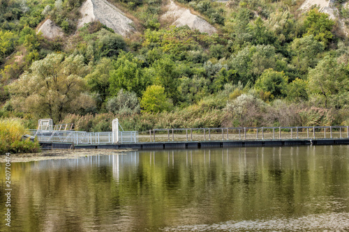 Wallpaper Mural Causeway Over a Pond Torontodigital.ca