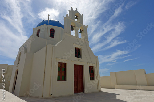 Eglise, Oia, Ile de Santorin, Cyclades, Grèce