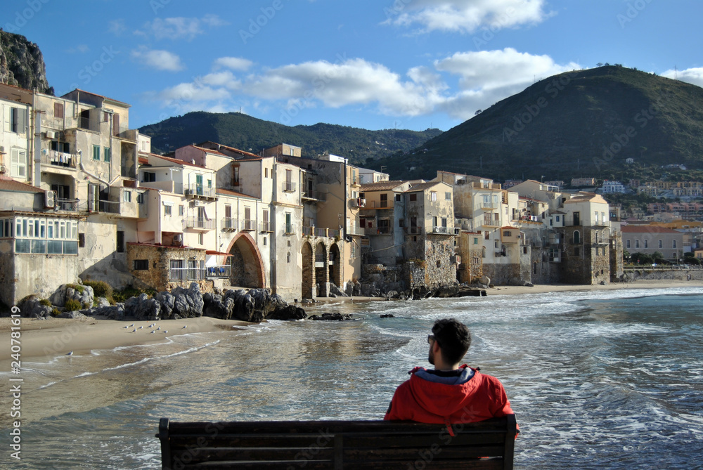 Guardando il mare