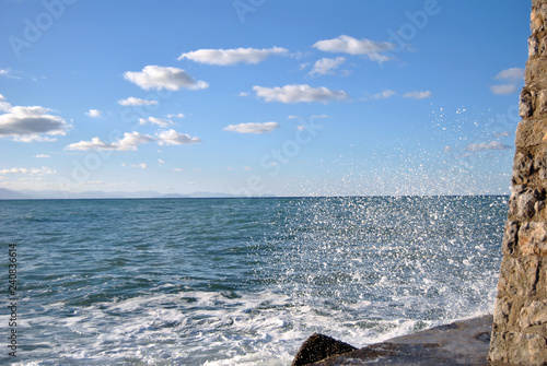 Vista mare con schizzi