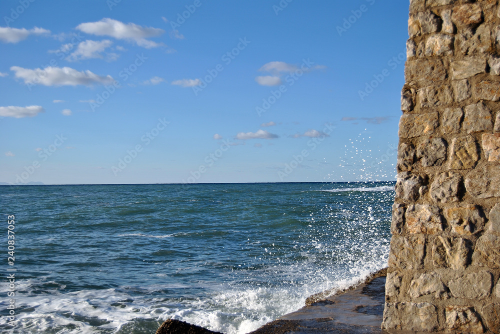 Vista mare con schizzi