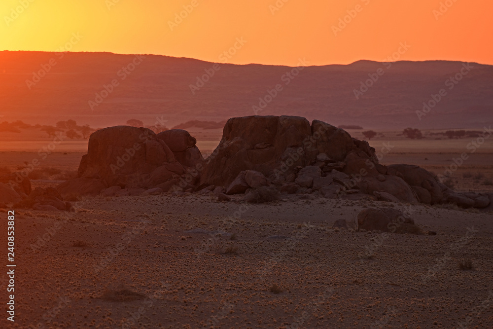 Sonnenuntergang bei Sesriem im Namib-Naukluft Nationalpark in Namibia