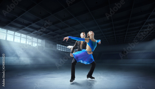 Figure skating couple