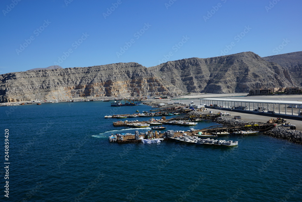 stadt, khor- fakkan, vereinigte- emirate, gebirgswelt, hajar, gebirge, meer, berge, landschaft, häuser, .reisen, tourismus Kategorie: Landschaften >> Berge >> Sonstige stadt, khor- fakkan, vereinigte- emirate, gebirgswelt, hajar, gebirge, meer, berge, landschaft, häuser, .reisen, tourismus Kategorie: Landschaften >> Berge >> Sonstige