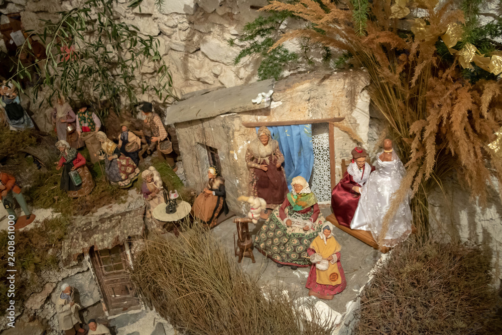 Scene De Vie Dans Une Creche De Noel Provencale Faite De Santons De Provence Stock Photo Adobe Stock
