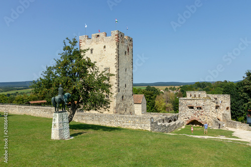 Kinizsi castle photo