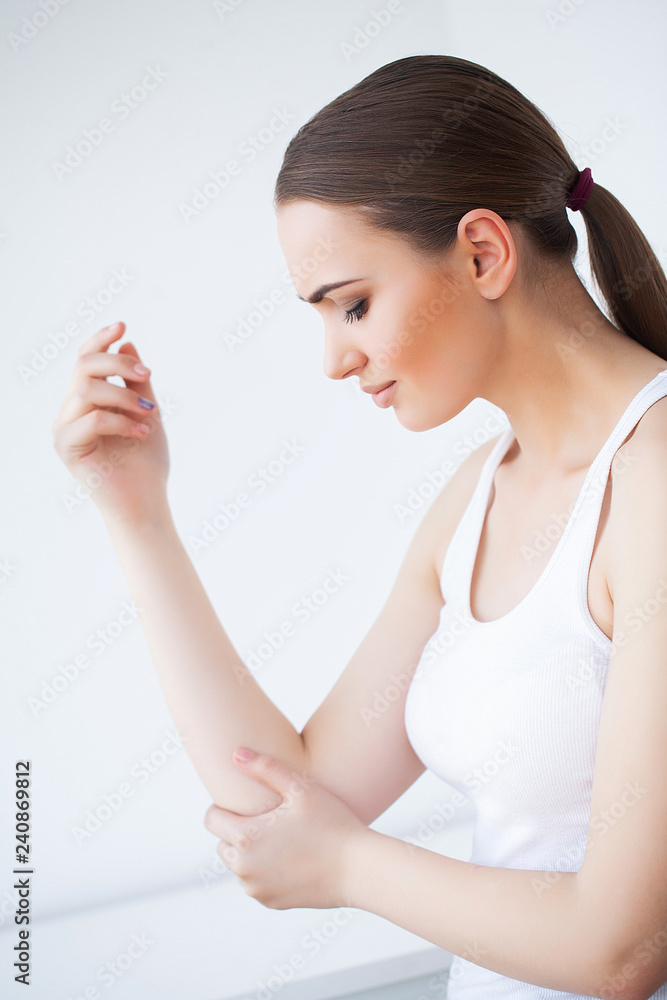 Beautiful Woman Body Feeling Pain In Shoulders. Arms Pain Beautiful Woman Body Feeling Pain In Shoulders. Arms Pain
