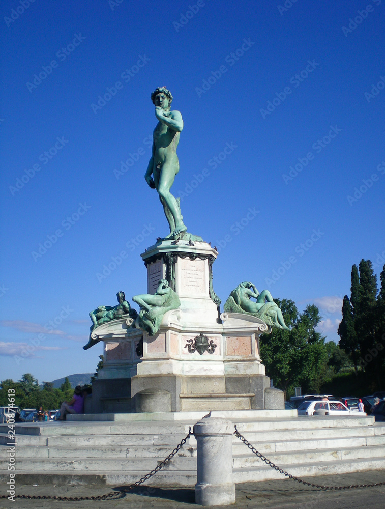 Piazzale Michelangelo, The bronze Statue 