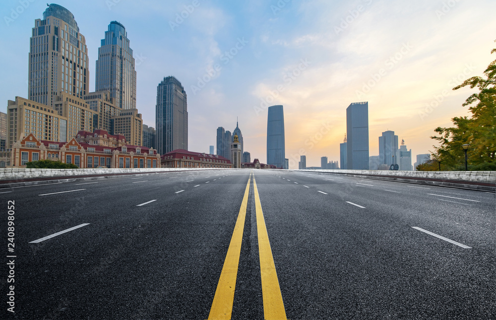 Expressway and Modern Urban Architecture in Tianjin, China Expressway and Modern Urban Architecture in Tianjin, China