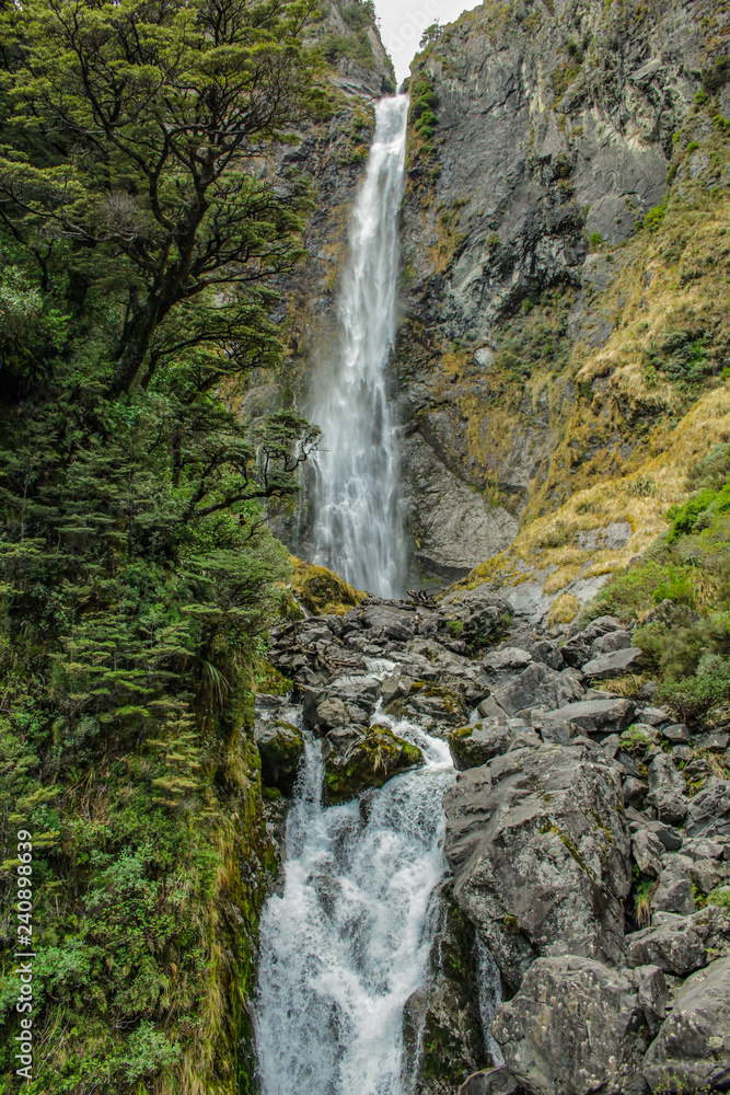 Obraz premium Devil's Punchbowl Waterfall in Arthur's Pass National Park, New Zealand