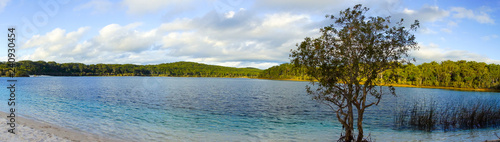 lake mckenzie fraser island